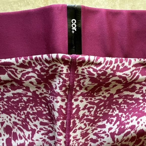Cor Designed by Ultracor Tulip Congo Leggings yoga Size Medium MSRP $130 NWT - Picture 8 of 11